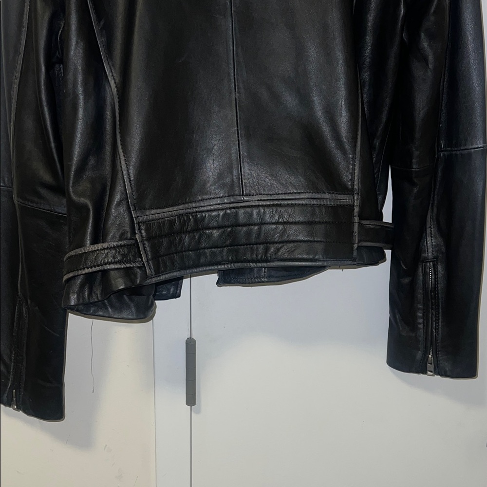 Barneys New York Women's Classic Black Leather Jacket - Picture 9 of 13